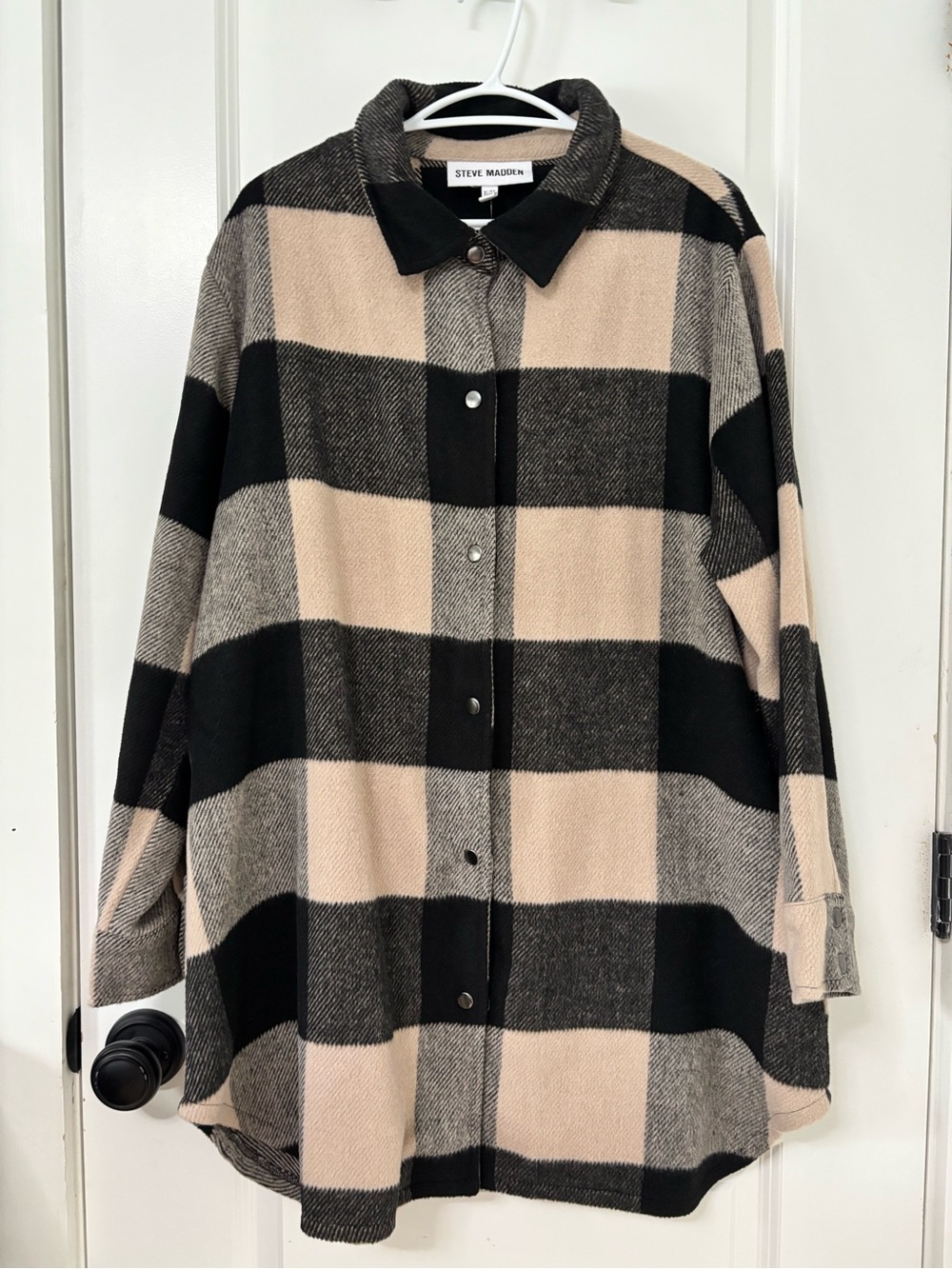 Steve Madden Black & Beige Plaid Sweater Jacket